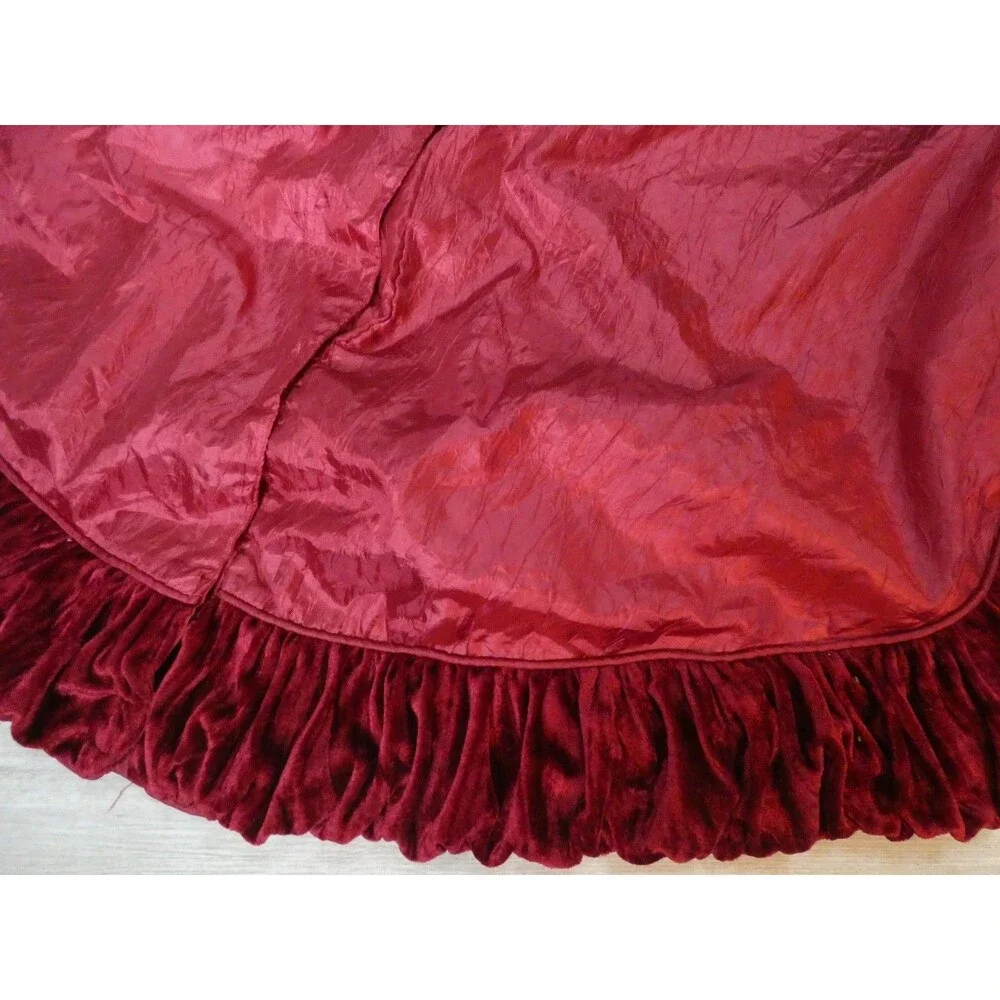 VTG Stratford Home Red Velvet & Satin Christmas Tree Skirt Ruffle 55